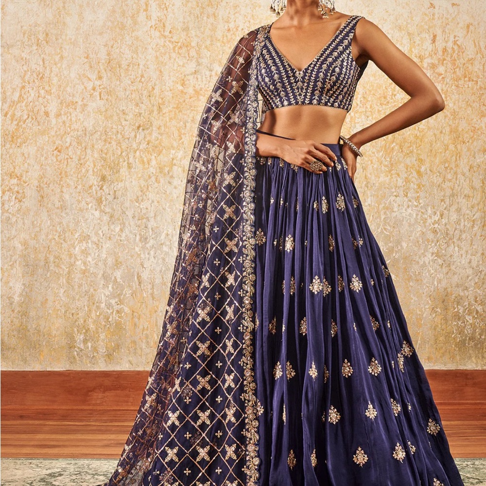 Lashkaraa Navy Blue Embroidered Lehenga